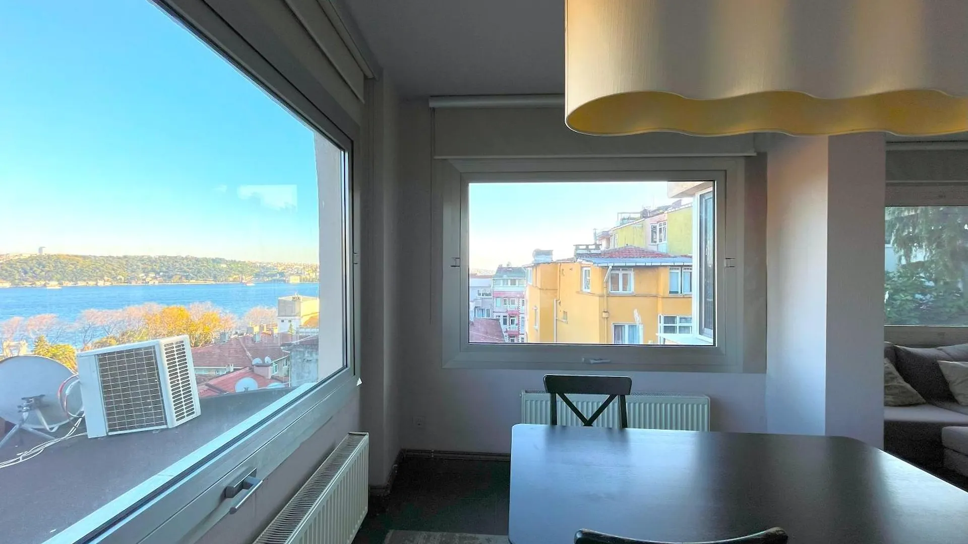 Stylish Apartment With Bosphorus View In Besiktas 伊斯坦布尔